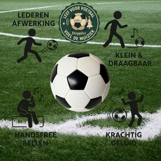 Mini Bluetooth speaker in de vorm van een zwart-witte voetbal, compact, draadloos en perfect voor voetbalfans.