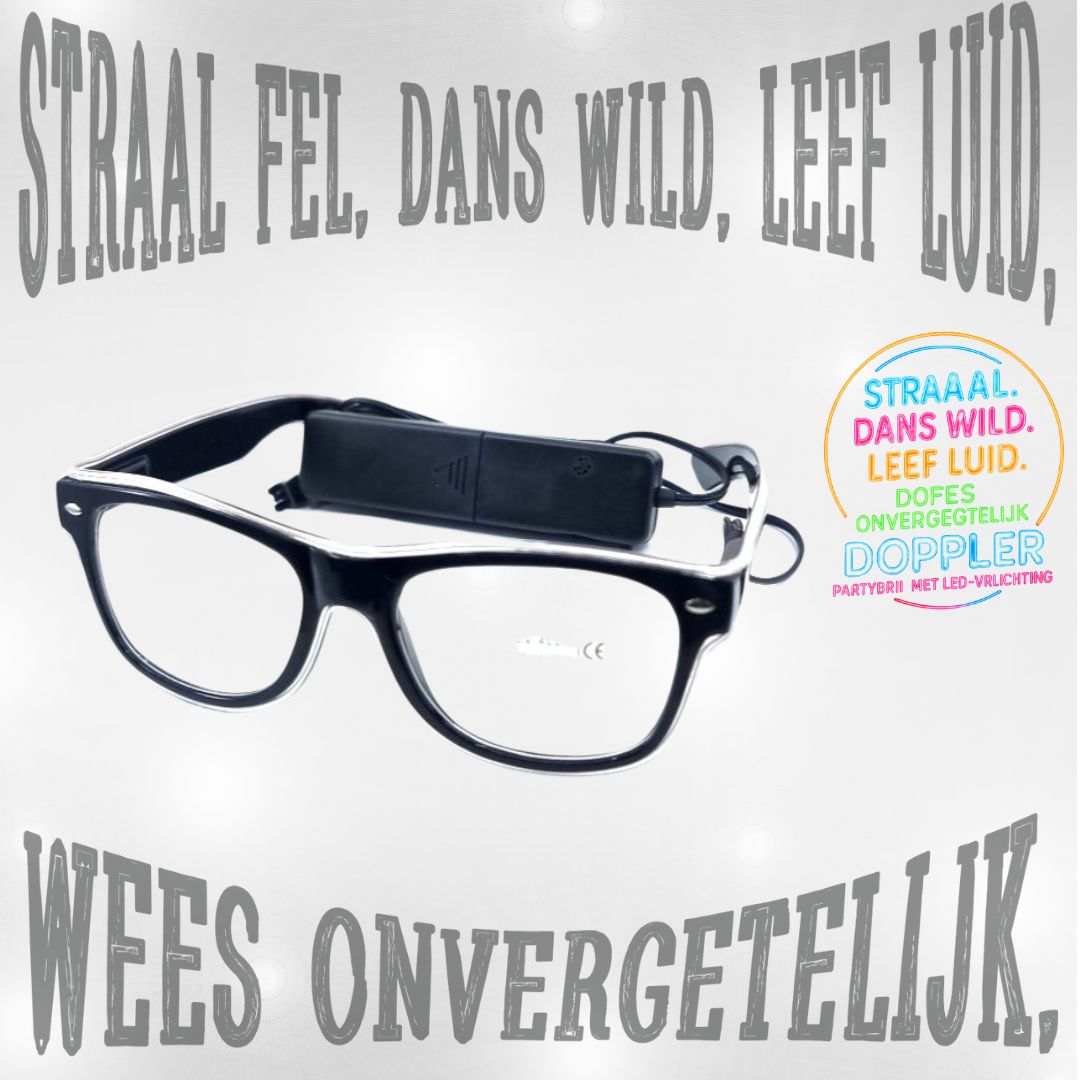 Jonge man met groene LED Doppler feestbril klaar voor Koningsdag – perfect voor festivals, feesten en opvallende looks.