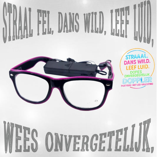 Jonge man met groene LED Doppler feestbril klaar voor Koningsdag – perfect voor festivals, feesten en opvallende looks.