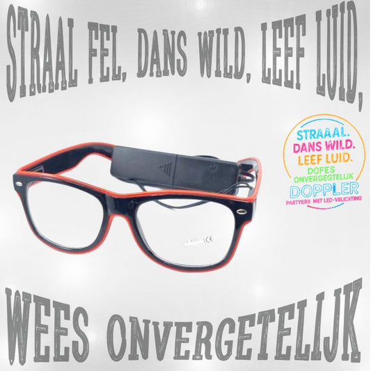 Jonge man met groene LED Doppler feestbril klaar voor Koningsdag – perfect voor festivals, feesten en opvallende looks.