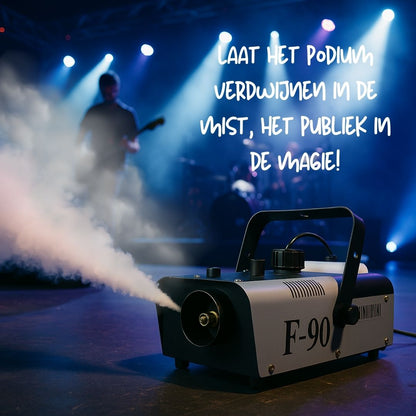 Krachtige mistmachine met lichteffecten op een podium – ideaal voor DJ’s en evenementen
